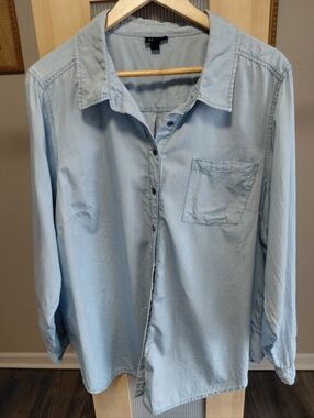 torrid Light Blue Button-Down Shirt